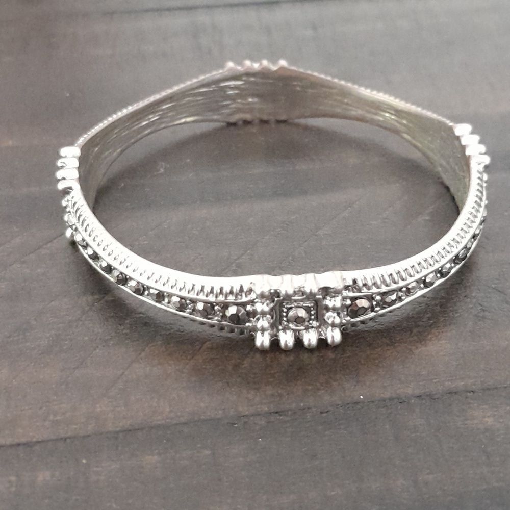 Bangle bracelet  